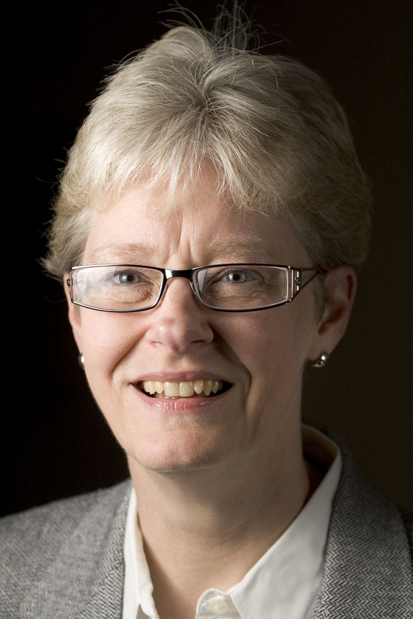 photo of Sandra Skinner, clerk of court, Missouri Court of Appeals, Southern District