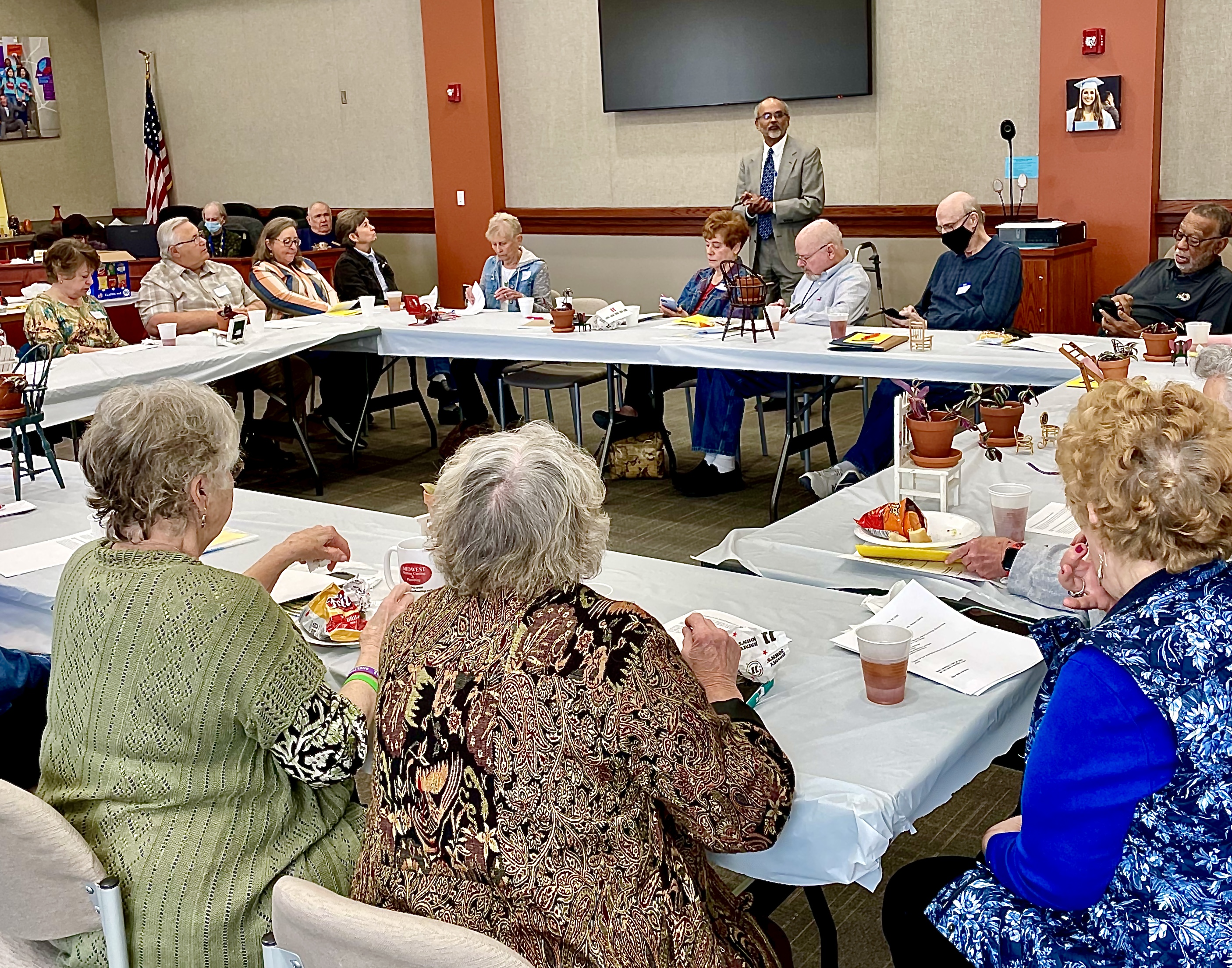 J Ahuja speaks w retired teachers in Grandview 02-28-22 No2