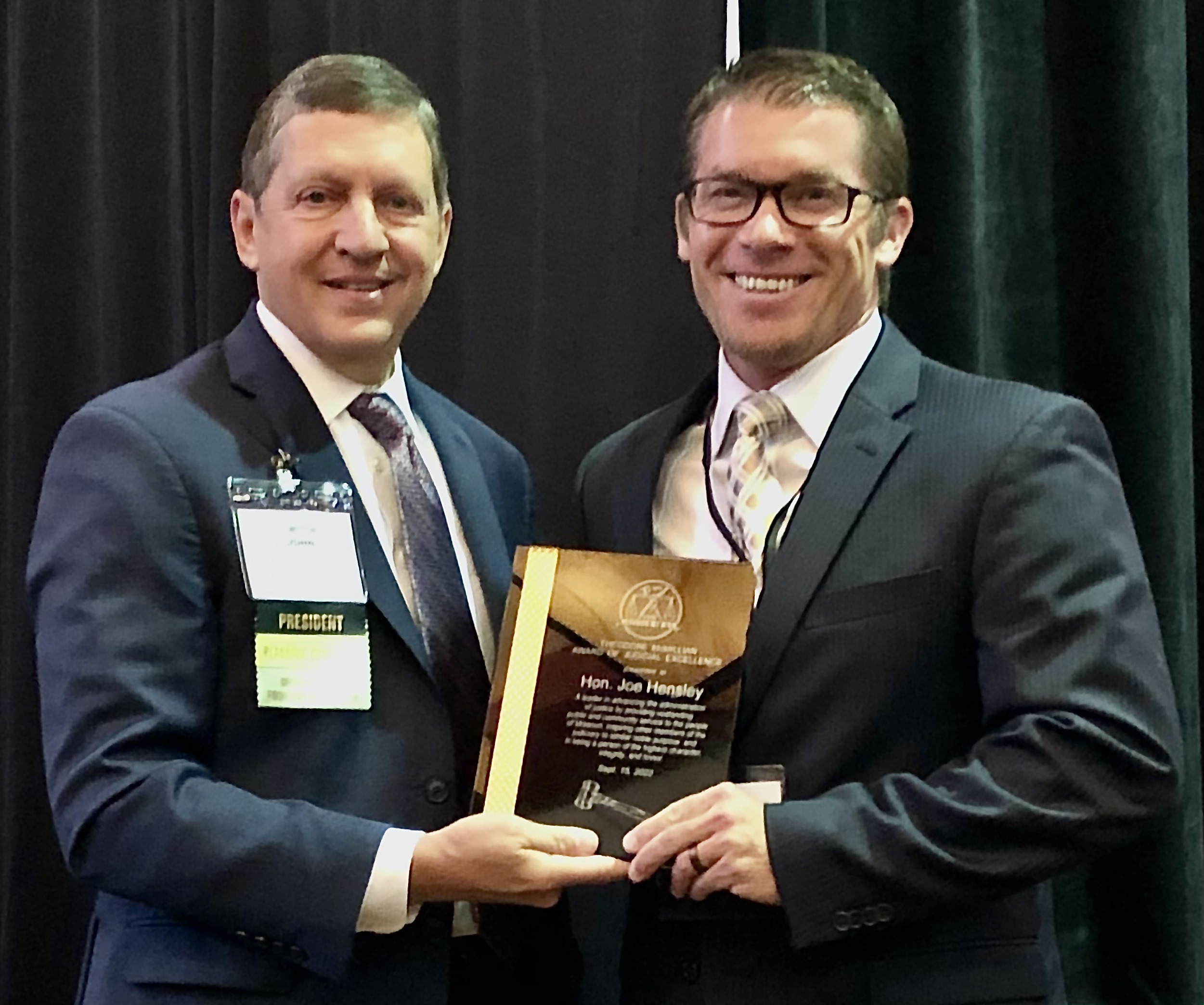 Judge Joe Hensley receives 2022 McMillian award