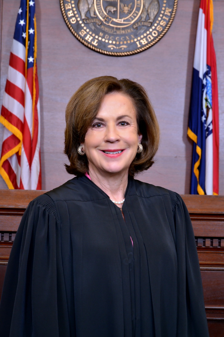Chief Justice Mary Russell