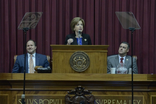 Chief Justice Mary Russell delivers state of judiciary from House dais