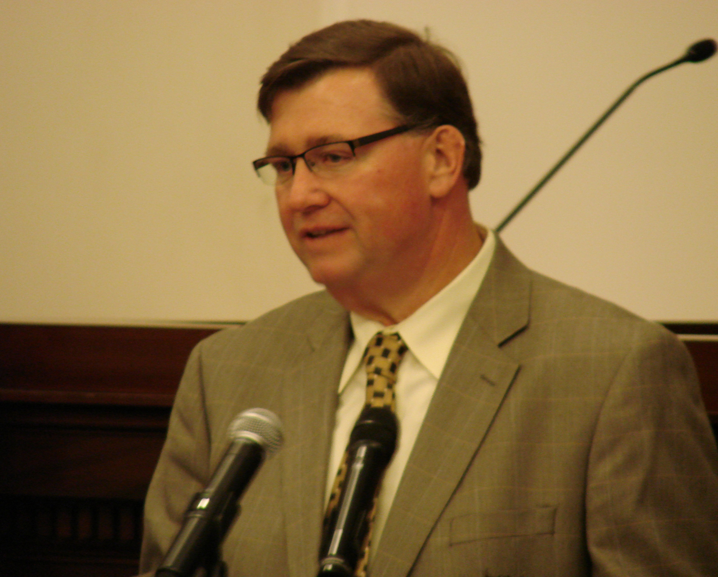 Photo of Judge Fischer introducing Timothy Cisar at Law Day 2011